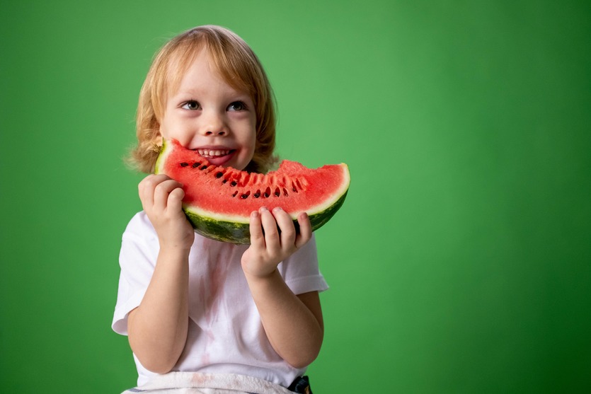 Read more about the article 10 Effective Methods to Encourage Healthy Eating in Young Children