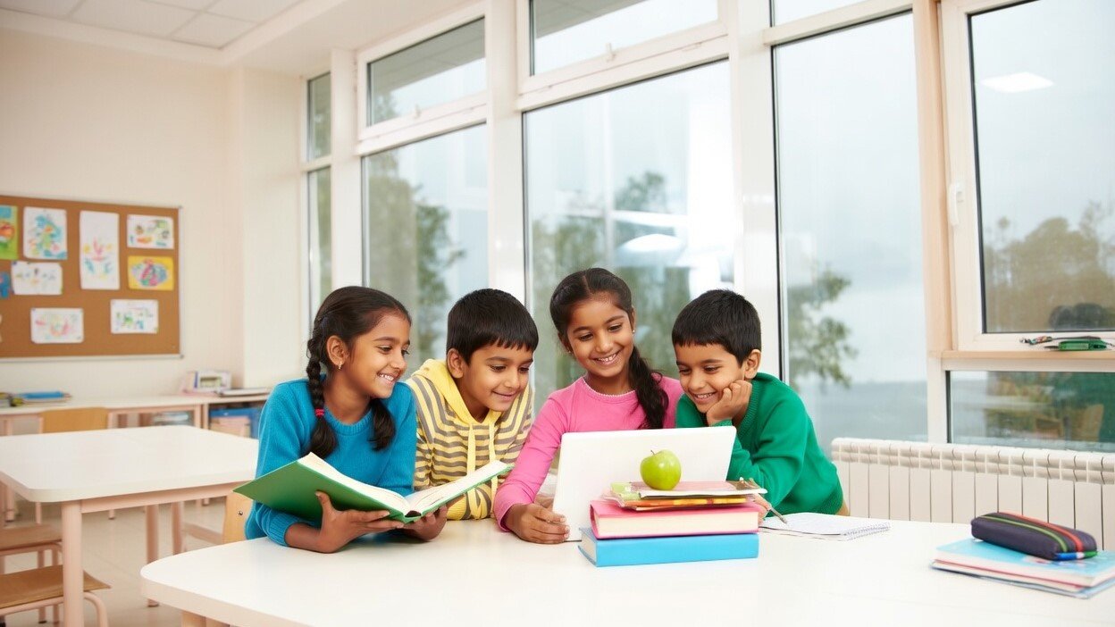 You are currently viewing How to Improve Child’s Reading and Writing Skills in School